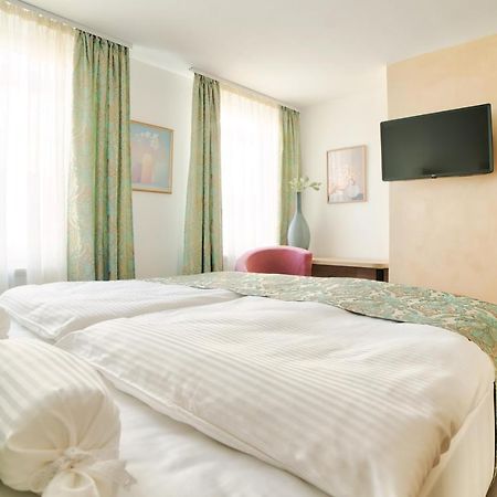 Hotel Tiffany كاسيل المظهر الخارجي الصورة