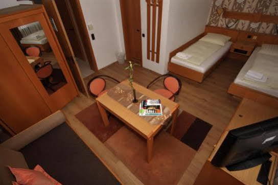 Hotel Tiffany كاسيل المظهر الخارجي الصورة